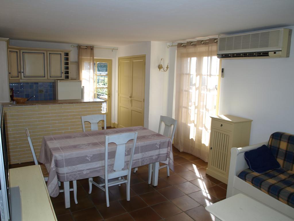 Les Lauriers Roses Rayol-Canadel-sur-Mer Exterior foto