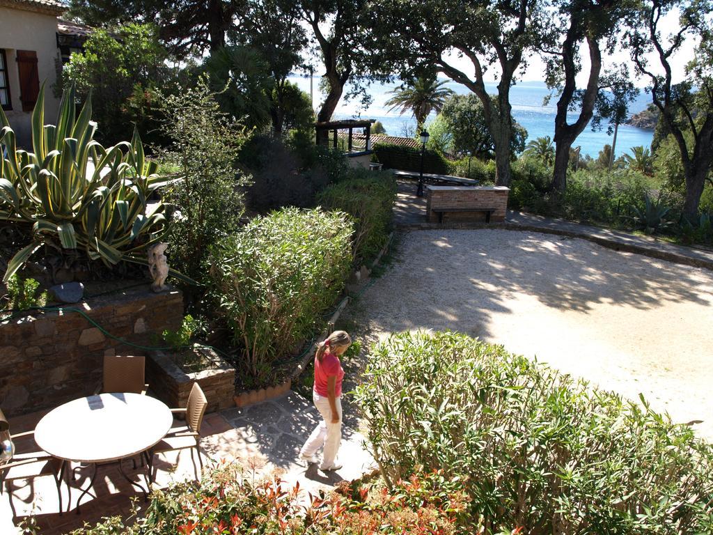 Les Lauriers Roses Rayol-Canadel-sur-Mer Exterior foto
