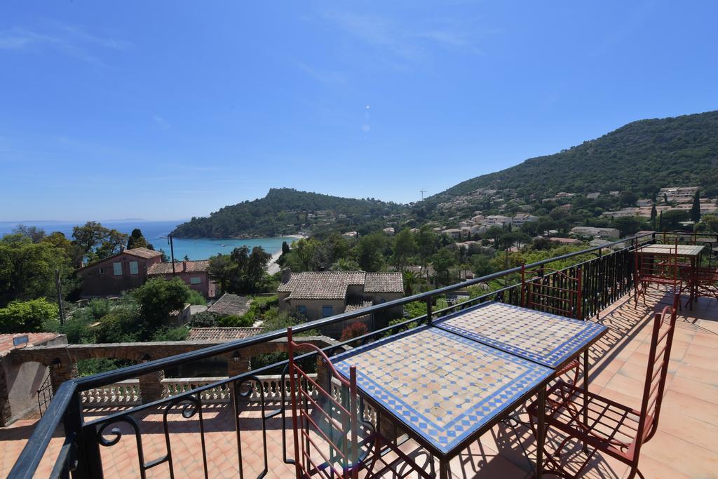 Les Lauriers Roses Rayol-Canadel-sur-Mer Exterior foto