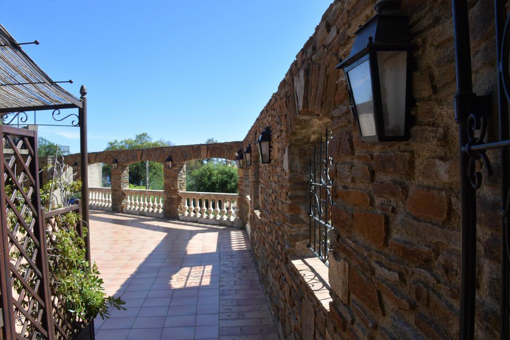 Les Lauriers Roses Rayol-Canadel-sur-Mer Exterior foto